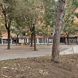 8 Min Walk To The & 10 Min Walk To Convention Centre ! Apartamento